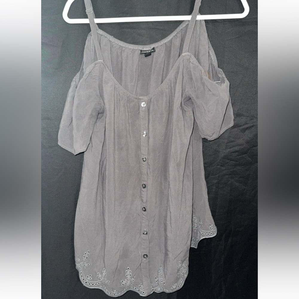 Torrid cold shoulder Gray Button-Down Women's Top… - image 1